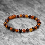 Brățară chihlimbar baltic model ~ coniac & cireș