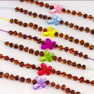 colier copii chihlimbar maro & fluture