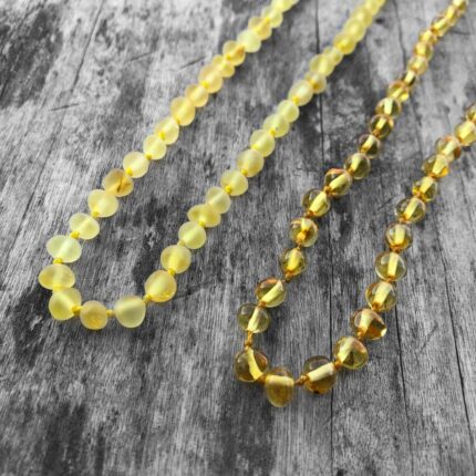 colier/lantisor cu pietre din chihlimbar galben