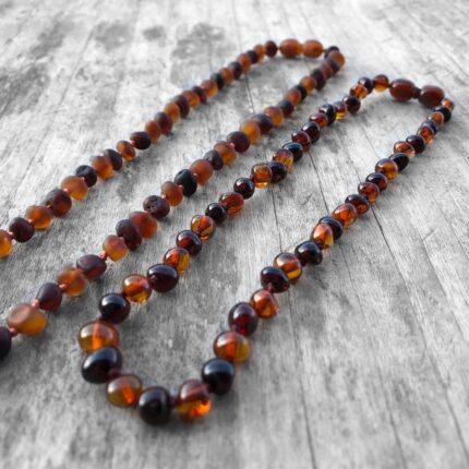 colier chihlimbar copii coniac cires lantisoare de bebelusi