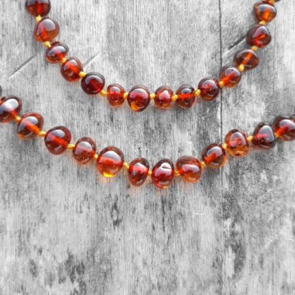 set doua coliere chihlimbar maro coniac