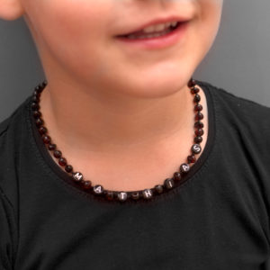 colier chihlimbar copii cu nume culoare cires