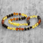 colier chihlimbar baltic copii multicolor trio