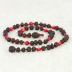 colier copii chihlimbar negru mat coral rosu