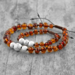 Set 2 bratari adult copil din chihlimbar baltic maro si howlit