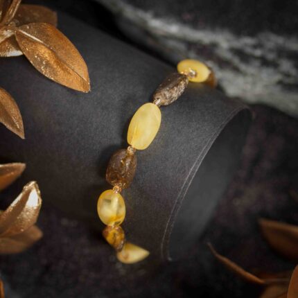 bratara chihlimbar natural verde & alb, pietre ovale