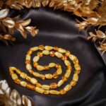 Colier femei chihlimbar natural, culoare: unt-miere, pietre ovale neregulate, CCAMC008