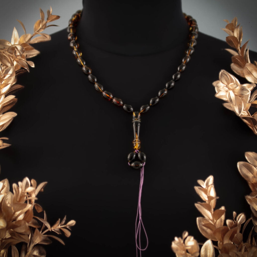 Matanii grecesti kolomboi din chihlimbar verde