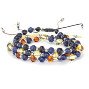 Brățară din chihlimbar și lapis lazuli – sprijin natural pentru reducerea inflamațiilor, stimularea circulației sângelui, susținerea tiroidei și calmarea migrenelor.